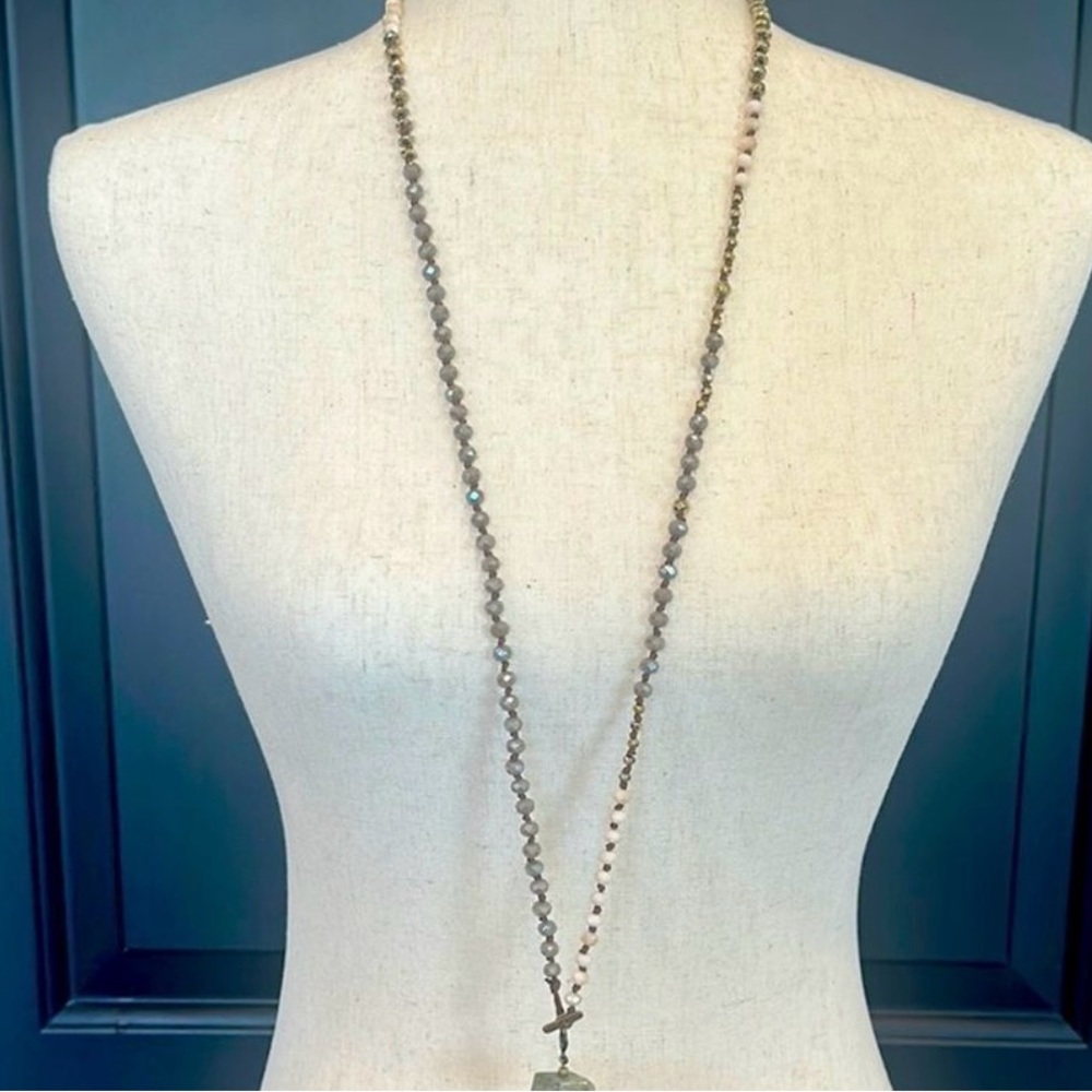 Necklace Long Statement. - Picture 4 of 4